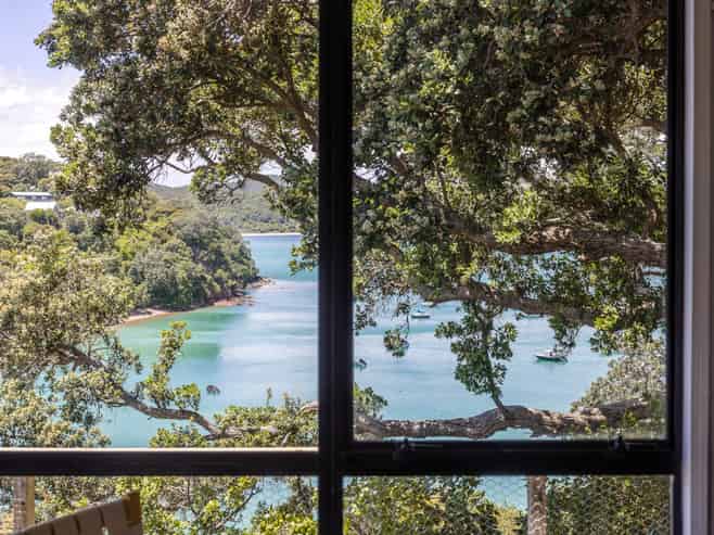 6 Pohutukawa Avenue, Omiha