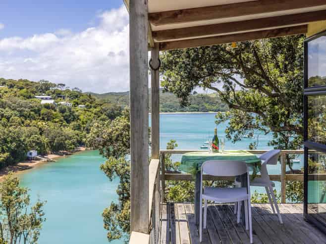 6 Pohutukawa Avenue, Omiha