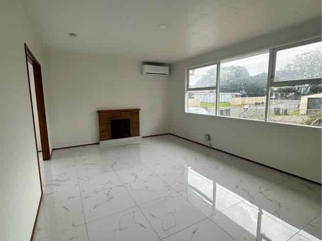 8 Harania Avenue, Favona