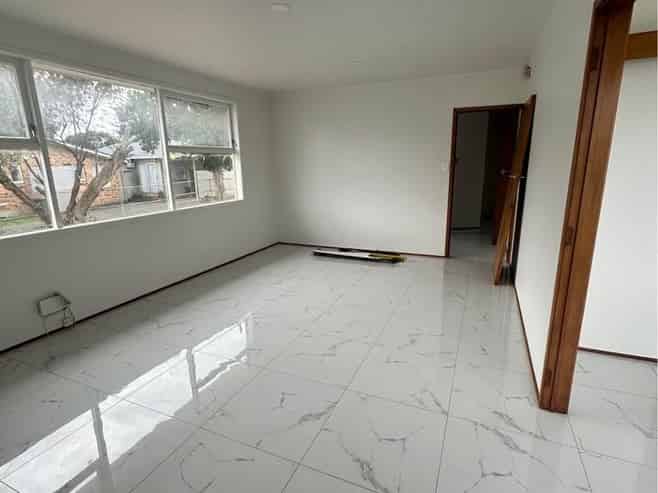 8 Harania Avenue, Favona