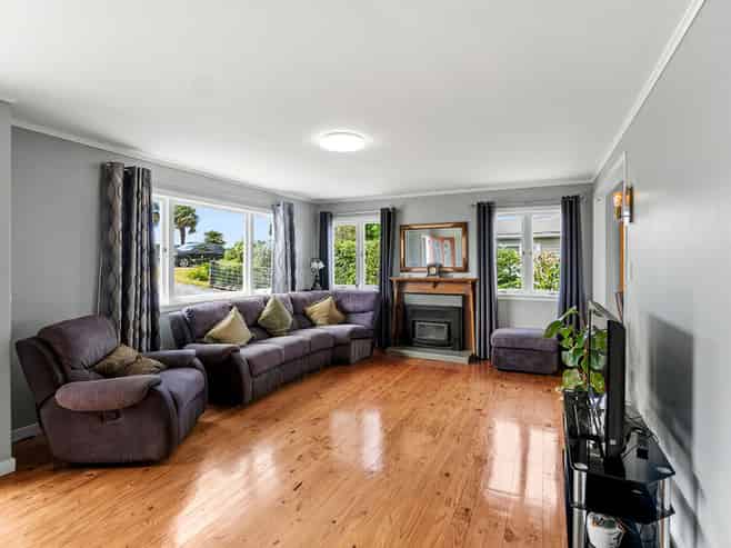 2 Handforth Street, Onerahi