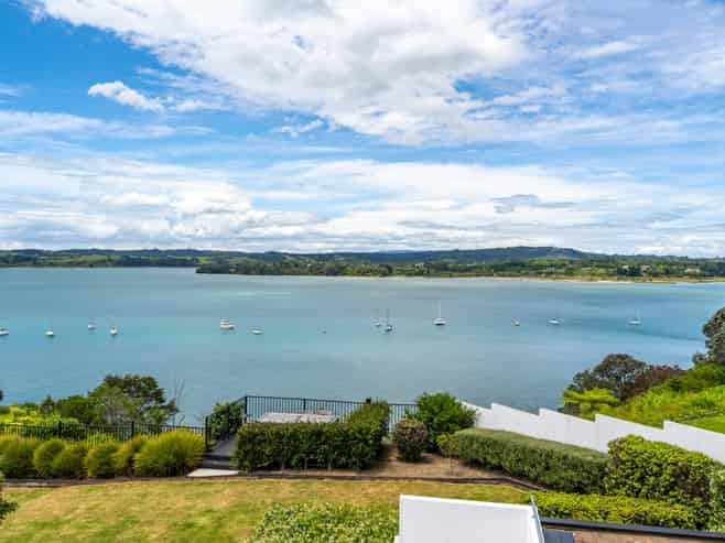 121 Pah Road, Cockle Bay