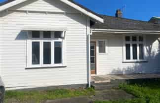 22 McGiffert Street, West End