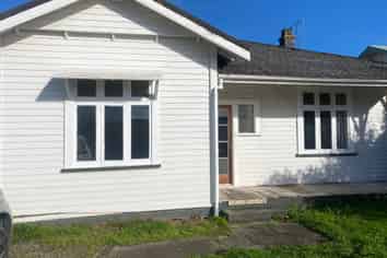 22 McGiffert Street, West End