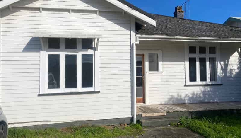 22 McGiffert Street, West End