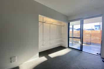 2/142  Leinster Road, Merivale