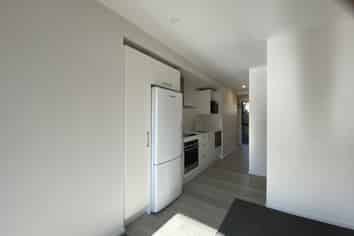 2/142  Leinster Road, Merivale