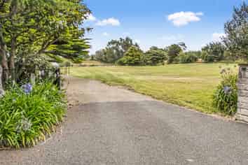 219 Great North Road, Otamatea