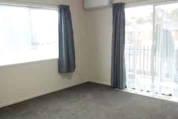 1/14 McDonald Crescent, Mount Wellington