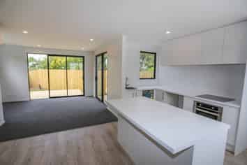 4/130 Olliviers Road, Phillipstown