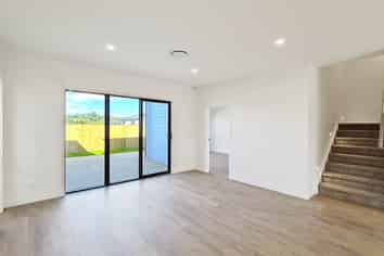 6 Ascent Drive, Flat Bush