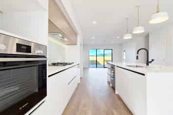 6 Ascent Drive, Flat Bush