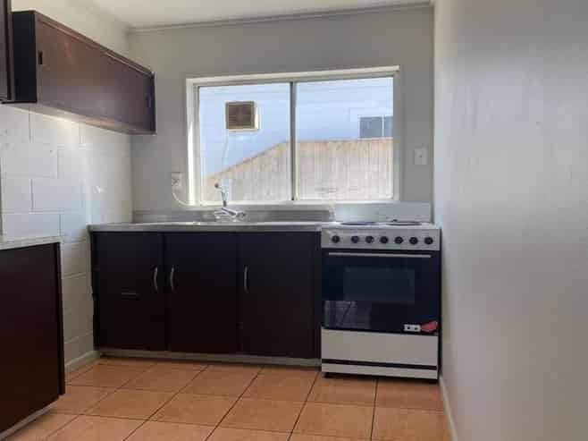 2/3 Manchester Street, Petone