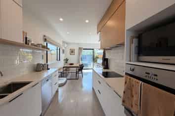 3/18 Kaimai Avenue, Massey