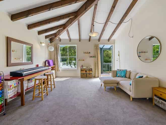 11 Waikowhai Street, Ngaio