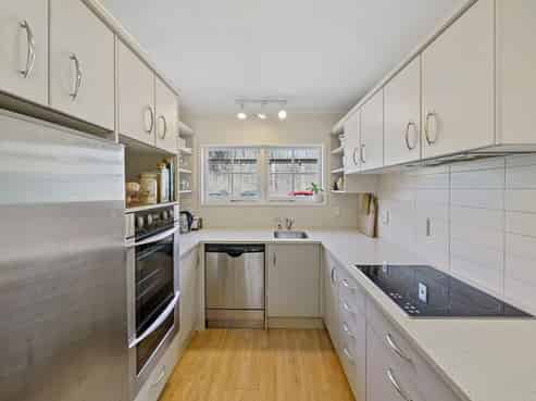 11 Waikowhai Street, Ngaio