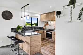 34B Honeyfield Drive, Whalers Gate