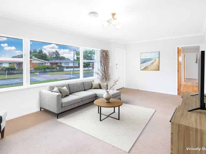 73 Lewis Street, Glenview