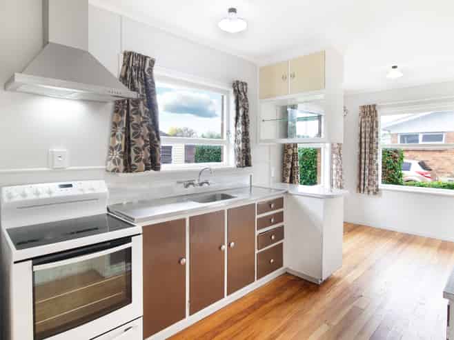 73 Lewis Street, Glenview