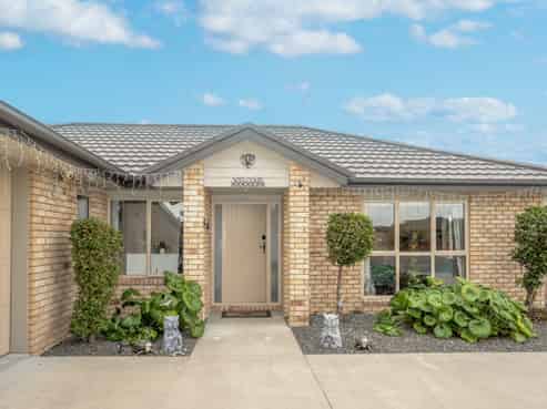 7 Welwyn Place, Rototuna North