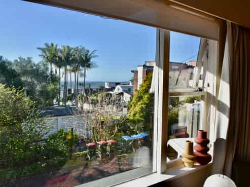 2/13 Kaimata Street, St Heliers