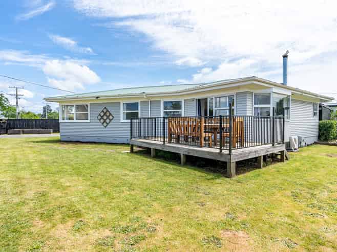 21 Jeanette Street, Glenview