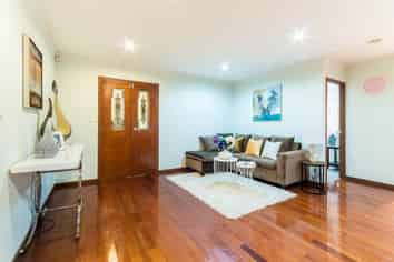 11 Gerwyn Place, Pakuranga Heights