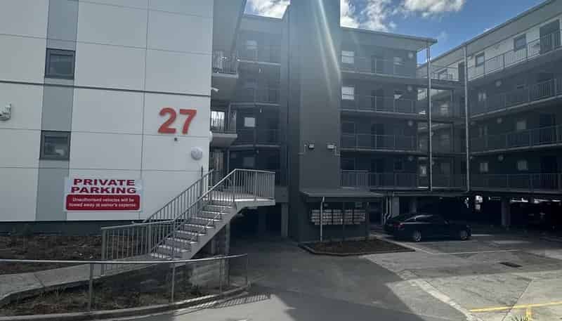 2H/27 Morning Star Place , Mount Albert