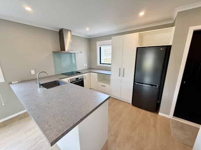 9/64 Glen Road, Stokes Valley