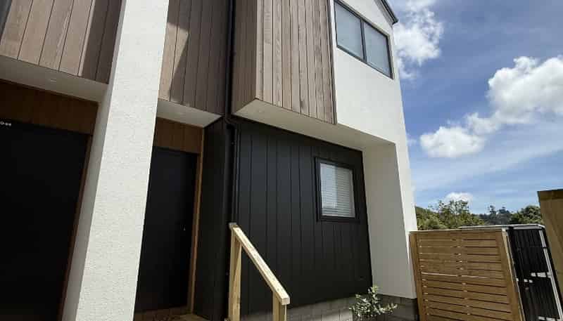 9/64 Glen Road, Stokes Valley