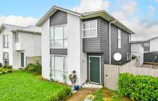 8 Aeronautic Road, Takanini