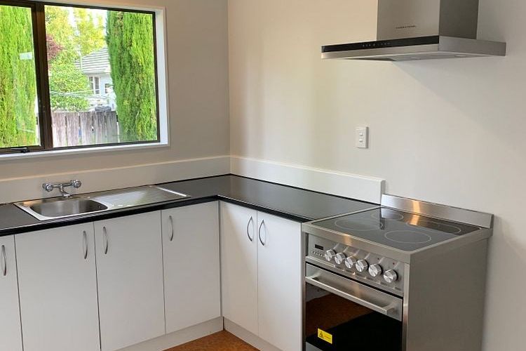 Renovated 3 bedroom home - Widok 4