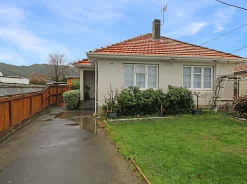 1/28 Hall Crescent, Epuni