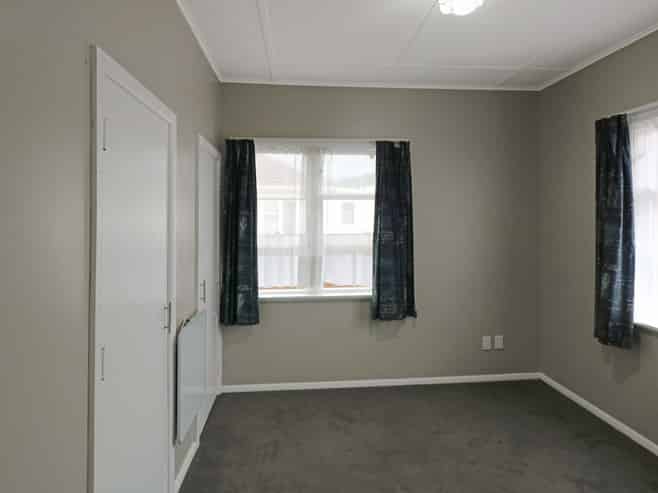 1/28 Hall Crescent, Epuni