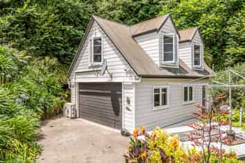 125 Shakespeare Road, Napier Hill