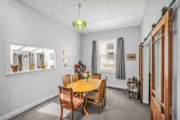 125 Shakespeare Road, Napier Hill