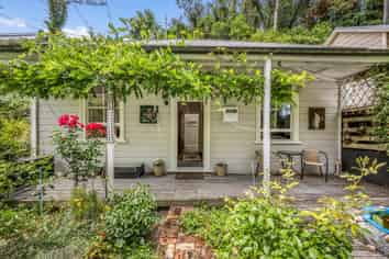 125 Shakespeare Road, Napier Hill