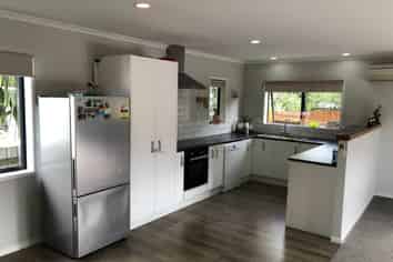 7 Les Marston Place, Pukekohe