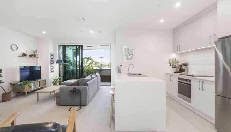 103/6 Waikumete Road, Glen Eden