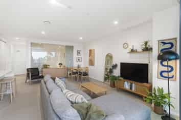 103/6 Waikumete Road, Glen Eden