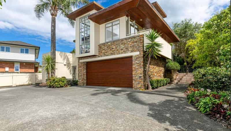 71a Cliff Road, Torbay