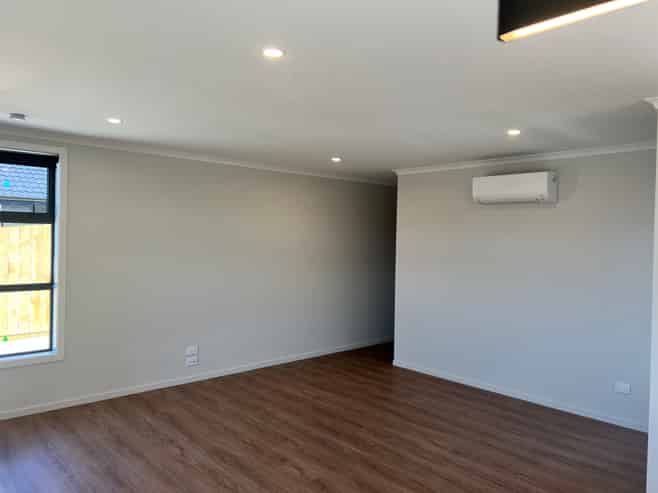 17 Scenic Rise , Rototuna North