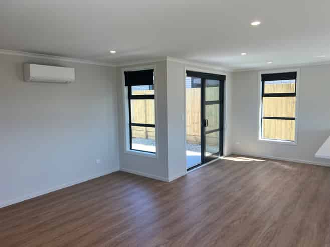 17 Scenic Rise , Rototuna North