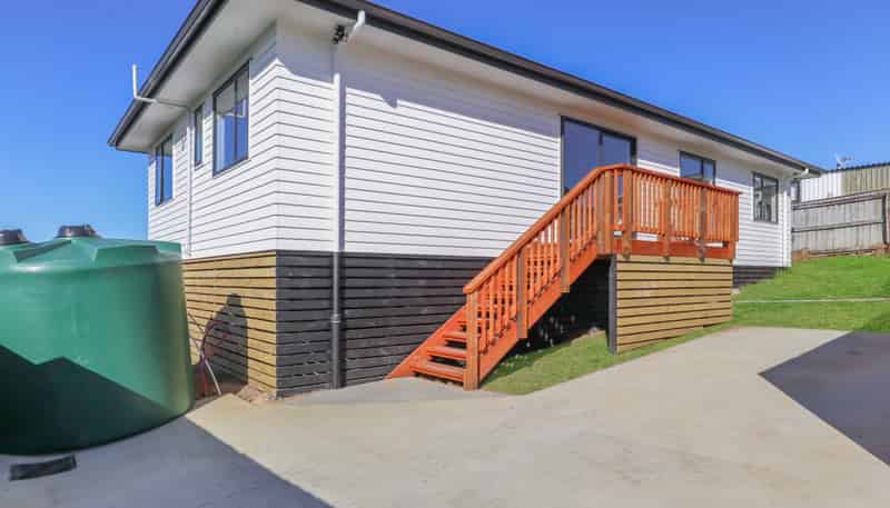 16a Valencia Place, Manurewa