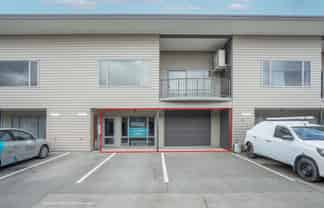 For Lease - Local tradie alert!