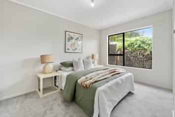 3/219 Don Buck Road, Massey