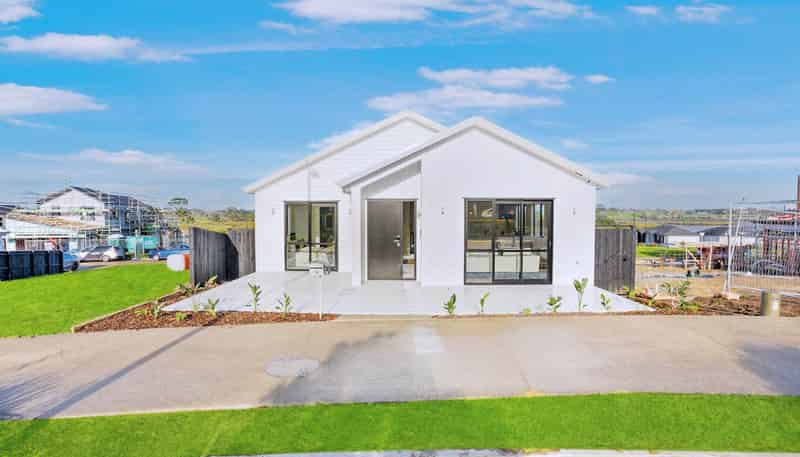 18 Parkmore Drive, Rosehill