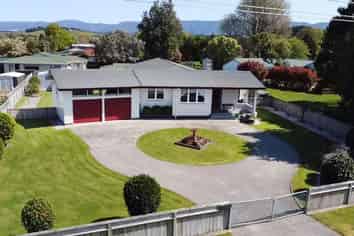27 Ruahine Street, Dannevirke