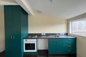 2/21 Olivia Crescent, Tawa