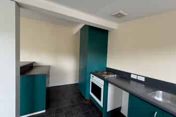 2/21 Olivia Crescent, Tawa